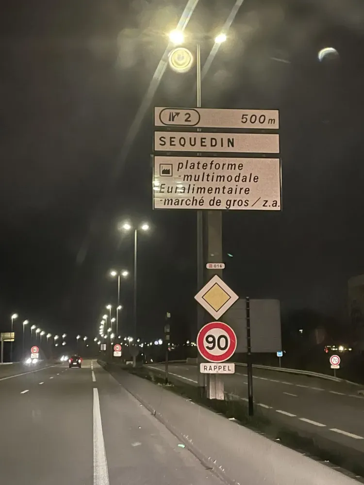 road sign à Wattrelos