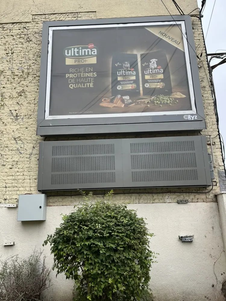 Installation panneaux publicitaires